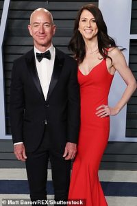 Amazon CEO Jeff Bezos and novelist MacKenzie Bezos 2